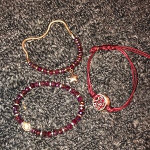 Red bracelet set